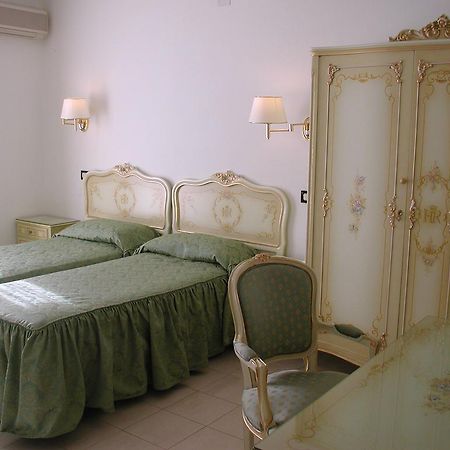 Hotel Royal Bosa Quarto foto